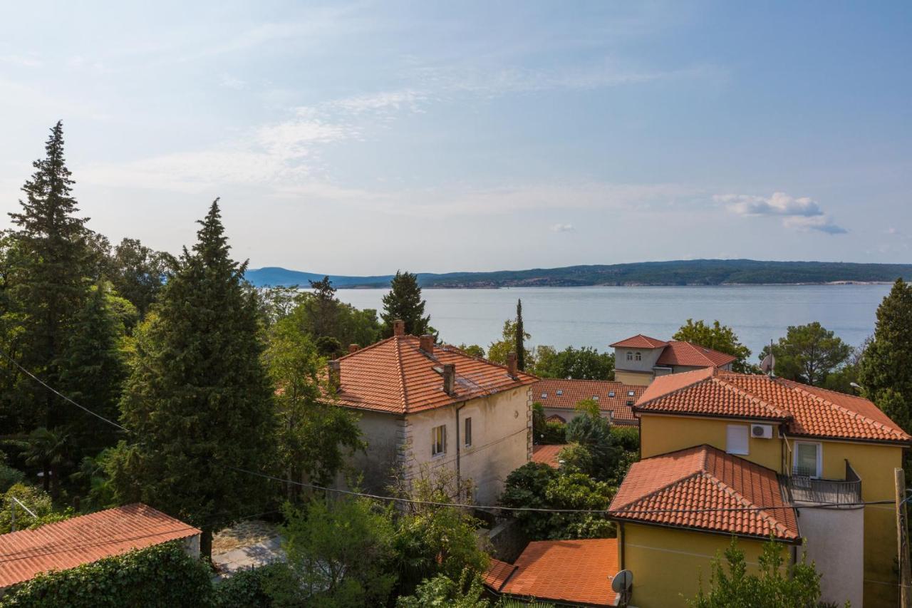 Jasminka Loncaric Lägenhet Crikvenica Exteriör bild
